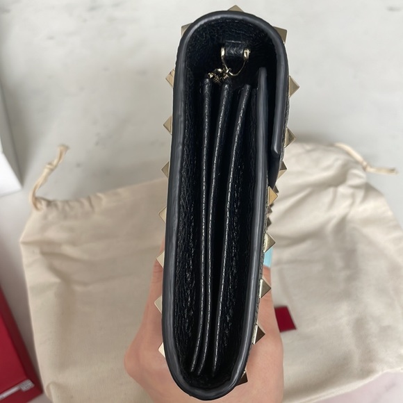 Valentino Garavani Rockstud Leather Wallet-On-Chain-Black - Picture 9 of 11